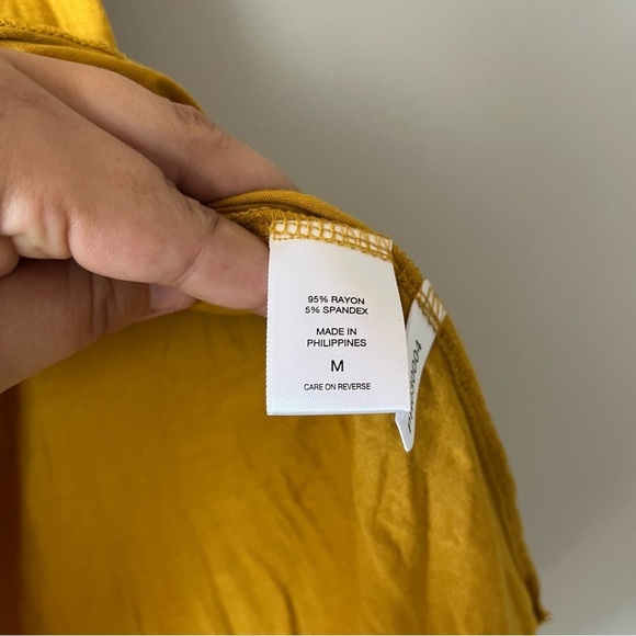 New York & Company Soho Jeans Mustard Tie Front Tank Top Medium - Picture 3 of 6